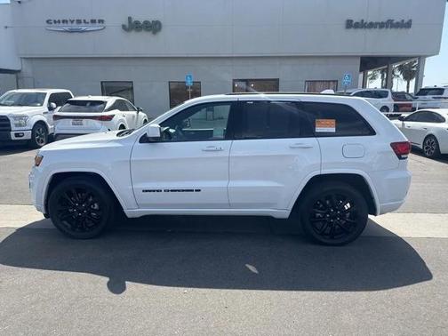 2022 Jeep Grand Cherokee WK Laredo X 4x2
