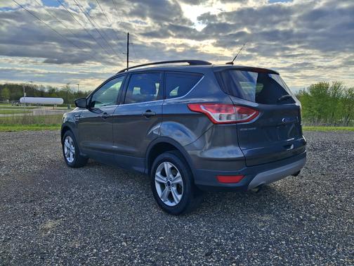 Gray 2016 Ford Escape SE