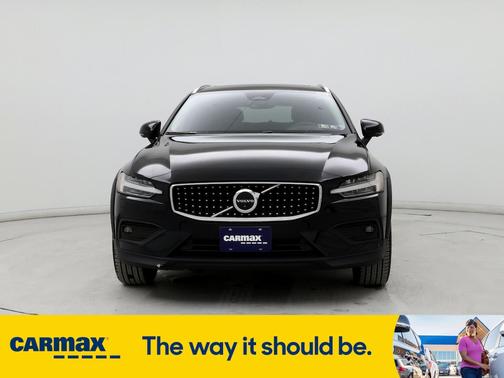 2023 Volvo V60 Cross Country B5 Plus