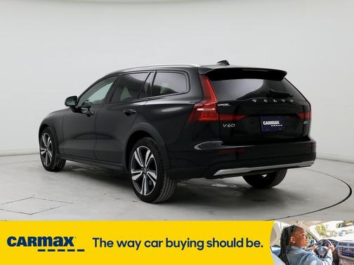 2023 Volvo V60 Cross Country B5 Plus
