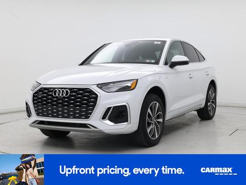 White 2022 Audi Q5 Sportback S-Line Premium