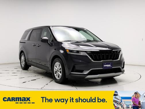 2023 Kia Carnival EX