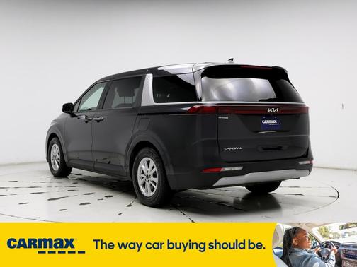 2023 Kia Carnival EX