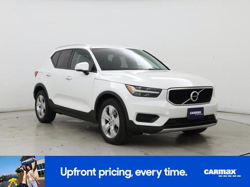 2020 Volvo XC40 T5 Momentum