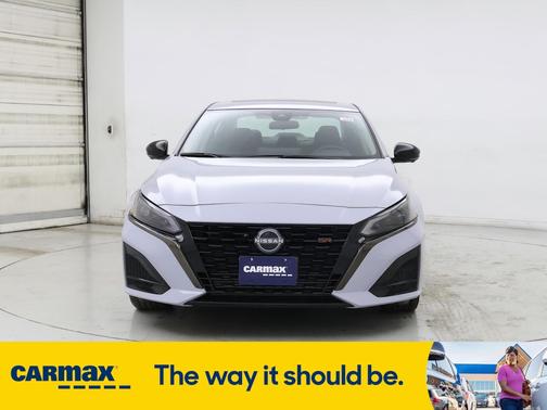 2023 Nissan Altima SR