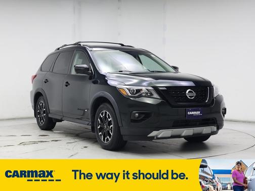 2020 Nissan Pathfinder SL