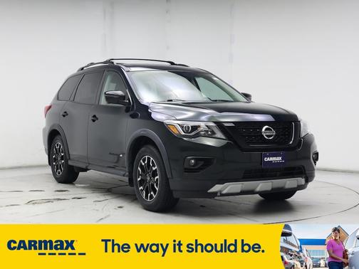 2020 Nissan Pathfinder SL