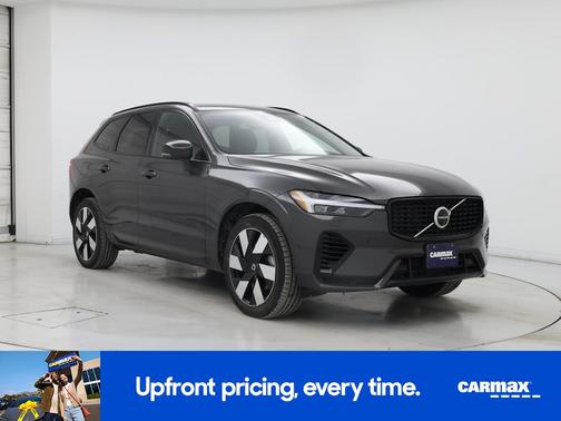 2024 Volvo XC60 Recharge Plug-In Hybrid T8 Plus Dark Theme