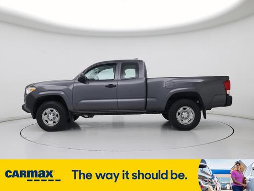 2017 Toyota Tacoma SR