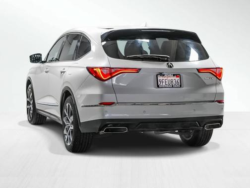 2023 Acura MDX 