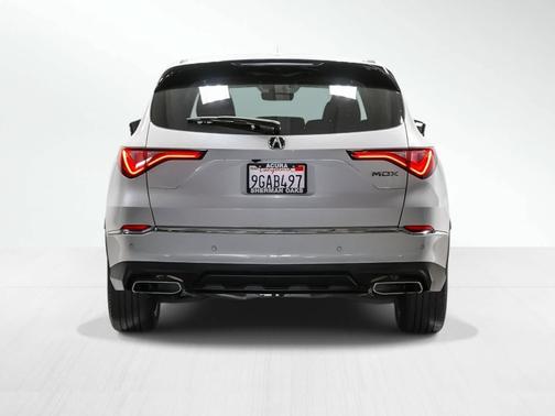 2023 Acura MDX 