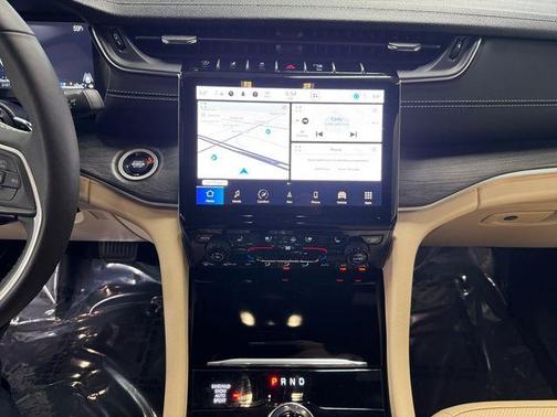 Midnight Sky 2024 Jeep Grand Cherokee Limited