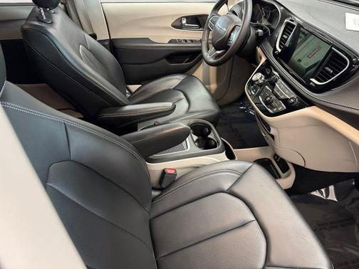 Fathom Blue Pearlcoat 2024 Chrysler Pacifica Touring-L