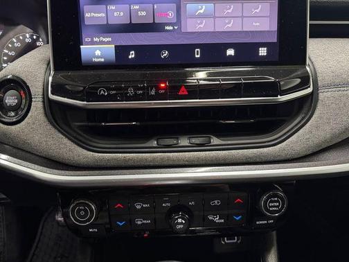 Diamond Black 2022 Jeep Compass Latitude