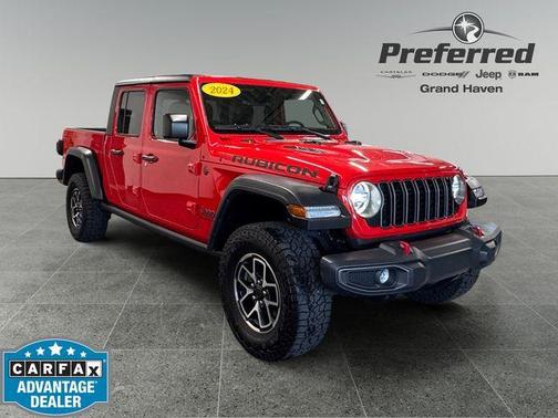 Firecracker Red Clearcoat 2024 Jeep Gladiator Rubicon