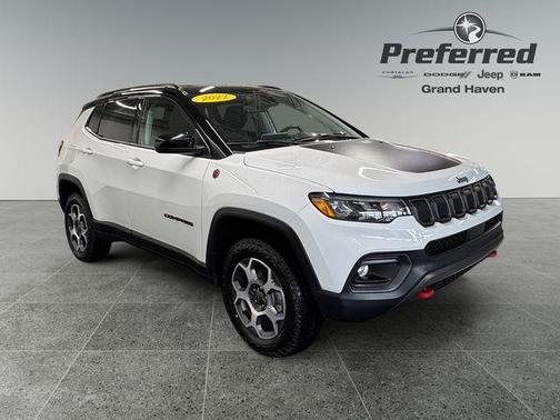 Bright White Clearcoat 2022 Jeep Compass Trailhawk