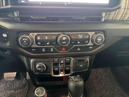 Bright White Clearcoat 2026 Jeep Wrangler Sport