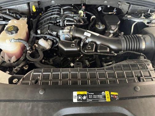 Rocky Mountain Pearlcoat 2024 Jeep Grand Cherokee Limited