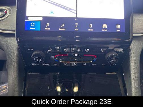 Metallic 2023 Jeep Grand Cherokee L Limited
