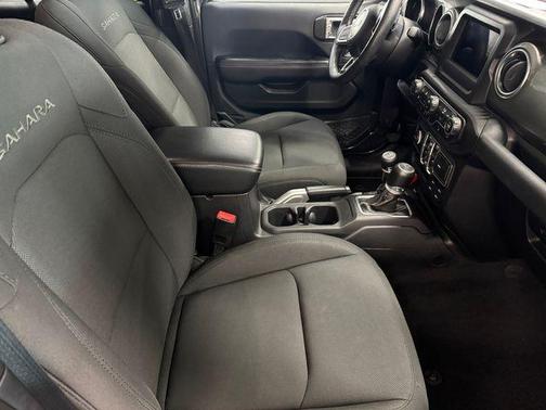 Granite Crystal Clearcoat Metallic 2018 Jeep Wrangler Unlimited Sahara