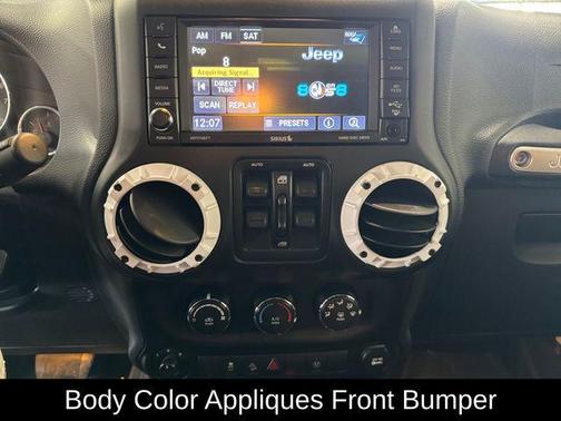 Bright White Clearcoat 2018 Jeep Wrangler JK Unlimited Sahara