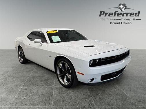 White Knuckle Clearcoat 2017 Dodge Challenger R/T
