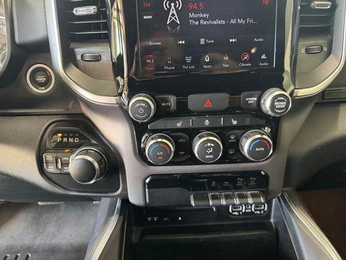 Granite Crystal Clearcoat Metallic 2019 RAM 1500 Big Horn