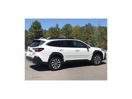 Crystal White Pearl 2025 Subaru Outback Touring