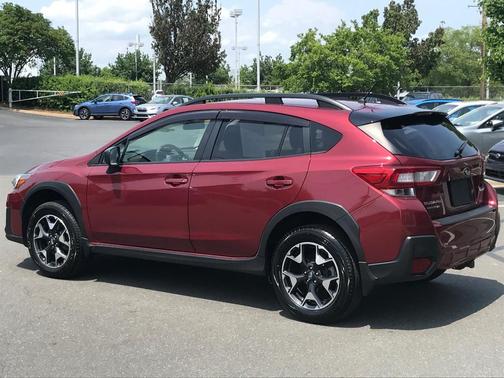 Photo 3 of 10 of 2019 Subaru Crosstrek 2.0i