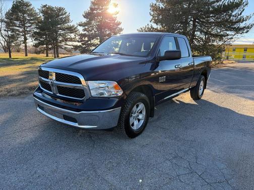 2016 RAM 1500 SLT
