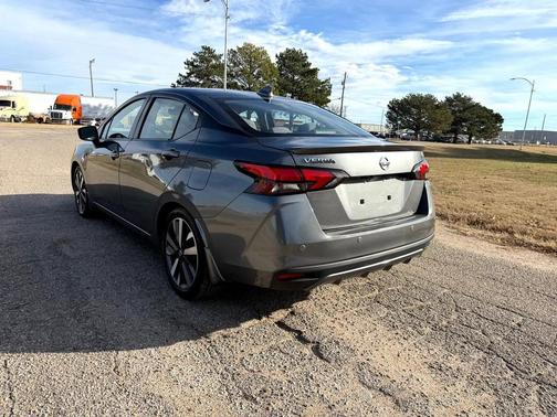 2021 Nissan Versa 1.6 S