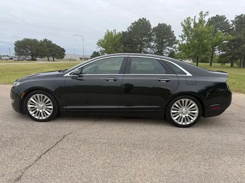 Tuxedo Black Metallic 2015 Lincoln MKZ Base