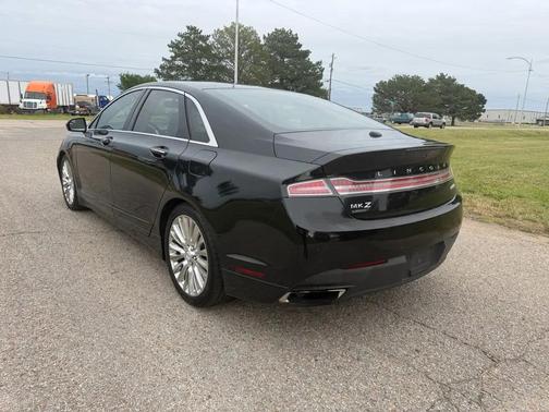Tuxedo Black Metallic 2015 Lincoln MKZ Base