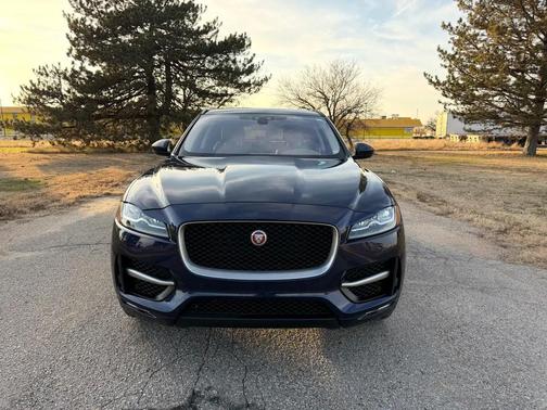 2018 Jaguar F-PACE 35t R-Sport