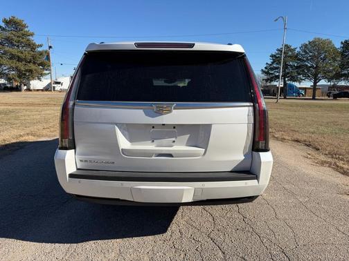 2016 Cadillac Escalade ESV Premium