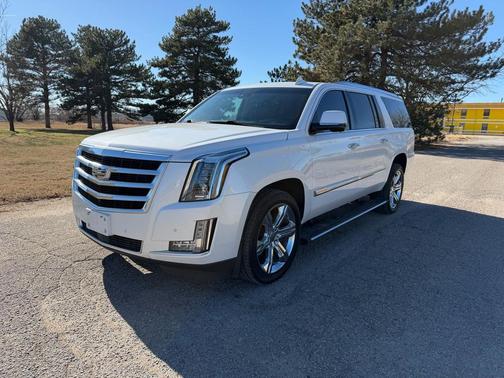 2016 Cadillac Escalade ESV Premium