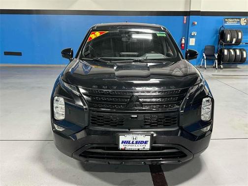 2023 Mitsubishi Outlander SE Black Edition