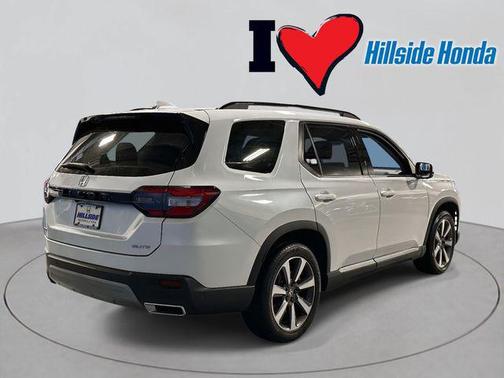 2023 Honda Pilot Elite