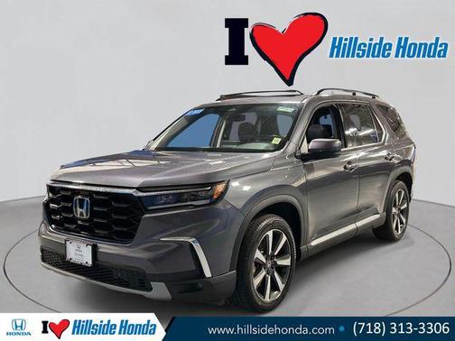 Modern Steel Metallic 2023 Honda Pilot Touring 8-Passenger