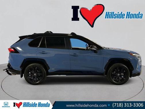 2022 Toyota RAV4 Hybrid SE