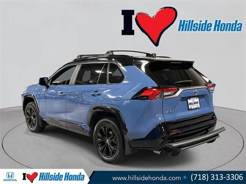 2022 Toyota RAV4 Hybrid SE