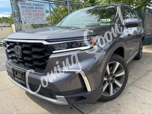 Modern Steel Metallic 2025 Honda Pilot Elite