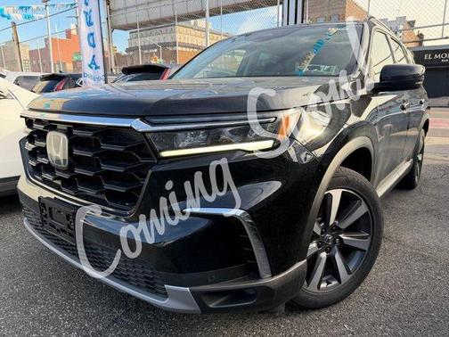 2023 Honda Pilot Touring 8-Passenger