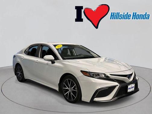 Ice Edge 2023 Toyota Camry SE