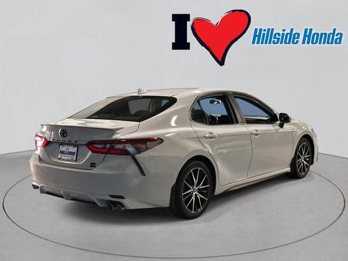 Ice Edge 2023 Toyota Camry SE
