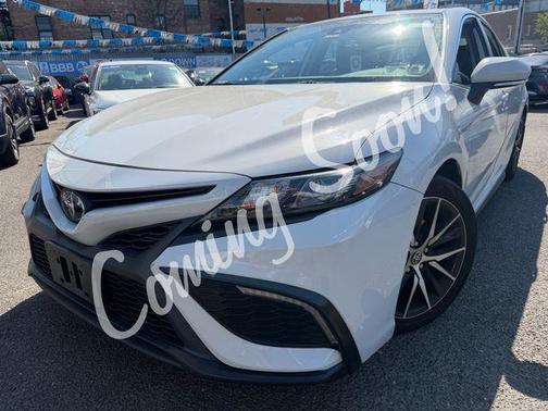 Ice Edge 2023 Toyota Camry SE