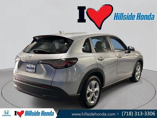 Lunar Silver Metallic 2024 Honda HR-V LX