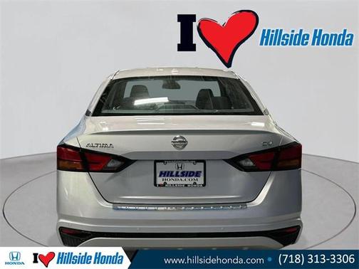 2021 Nissan Altima 2.5 SV