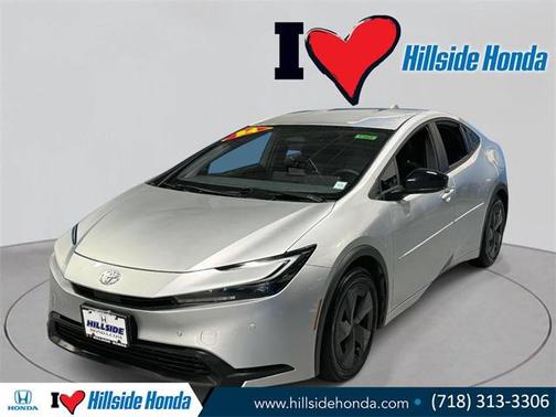 2024 Toyota Prius LE