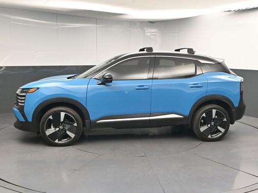 2t Ice Blk Roof 2025 Nissan Kicks SR